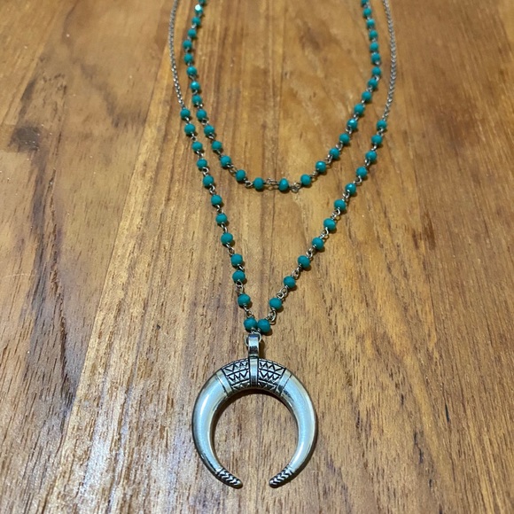 Silver Half Moon on Green Rosary - Picture 3 of 5